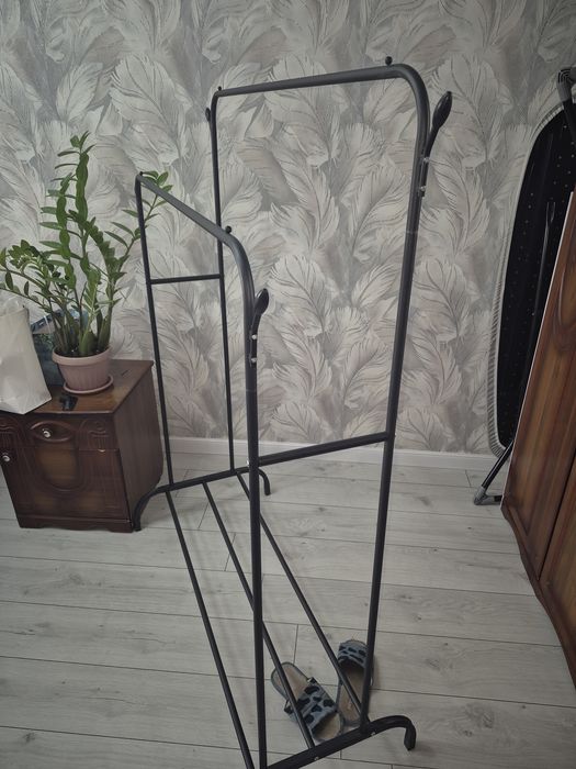 Вешалка для дома и одежды