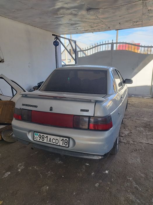 Продам ваз 2110 на запчасти