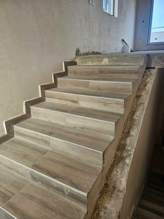 Прекрасен мезонет с А 16 в центъра на кв. Виница с две паркоместа