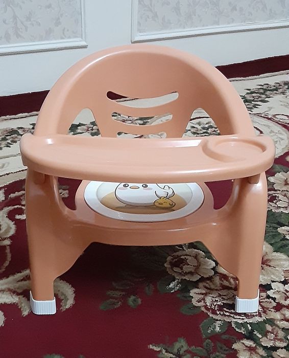 Детский стульчик для кормления. Новый.