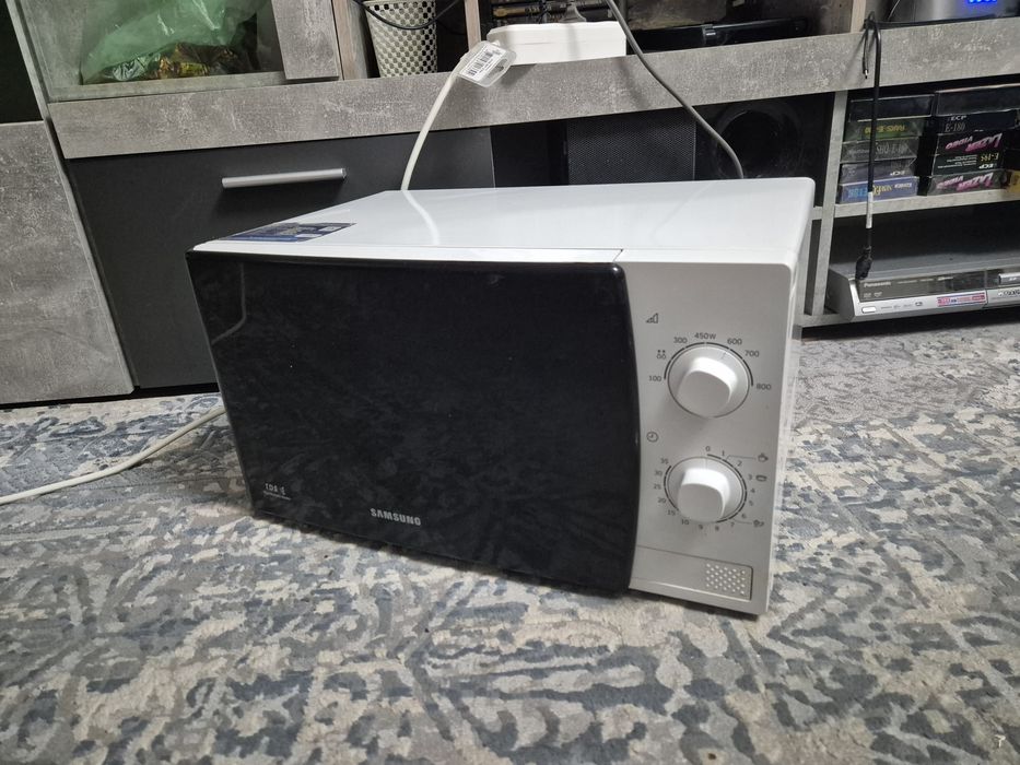 Микроволновка SUMSUNG