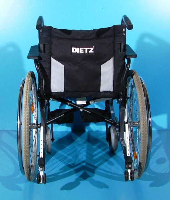 Scaun cu rotile handicap Dietz - latime sezut 45 cm