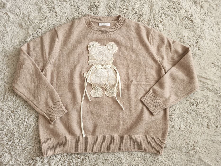 Дамски НОВ пуловер с мече