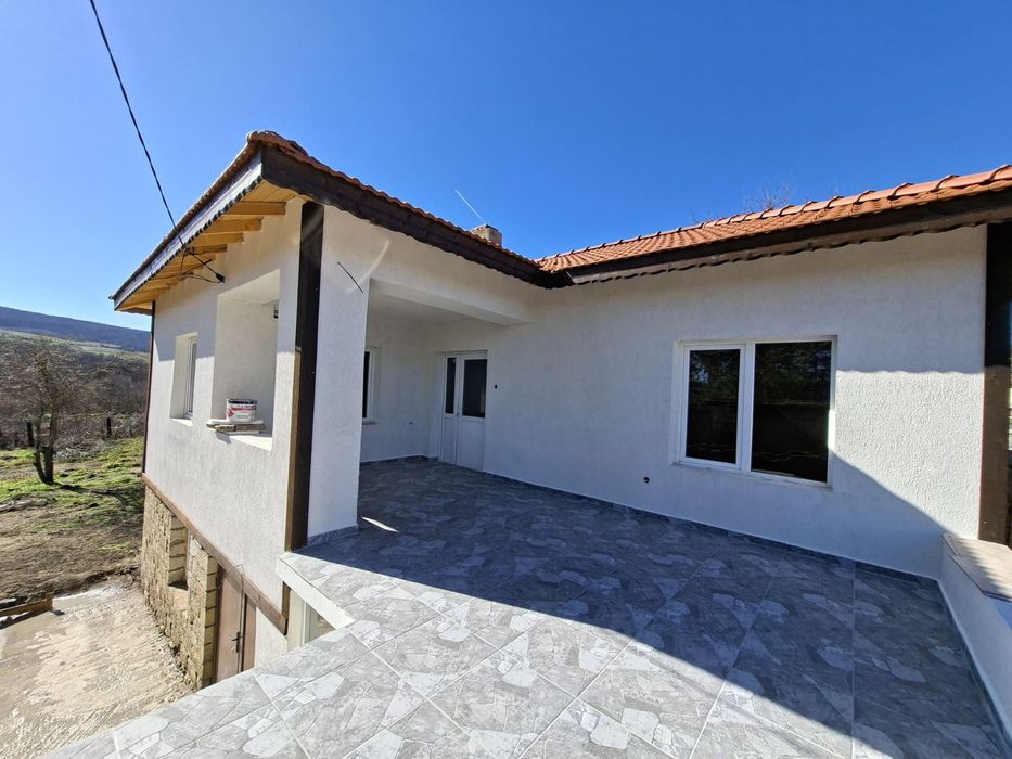 Продава се Къща в с. Боряна, Област Варна - 190 кв.м за 239 €/кв.м - Снимка #4