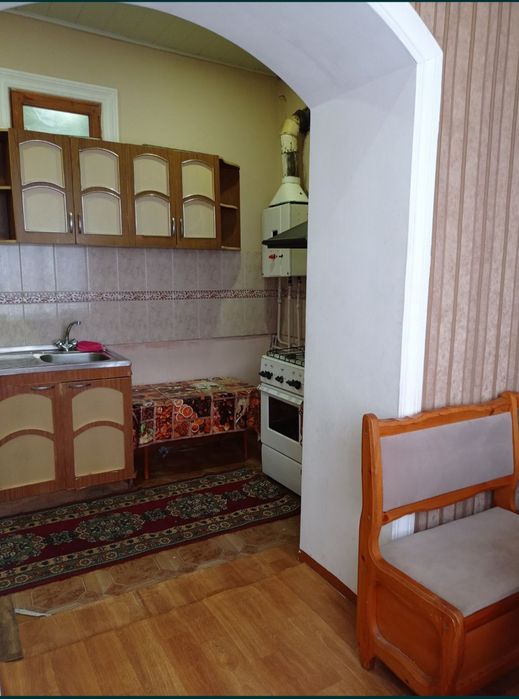 Продается двух комнатная квартира в районе гор больницы