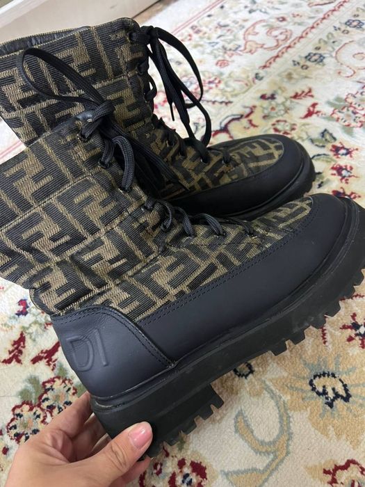 Обувь и сумка от FENDI