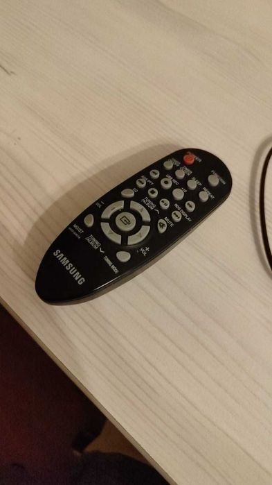 Музыкальный центр Samsung MM-E330 / USB / CD