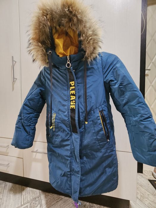 Продам зимнюю куртку на девочку