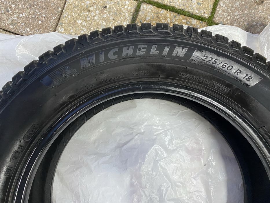 2 зимние шины Michelin 225/60 R18