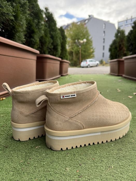 Велурени апрески Tommy Jeans