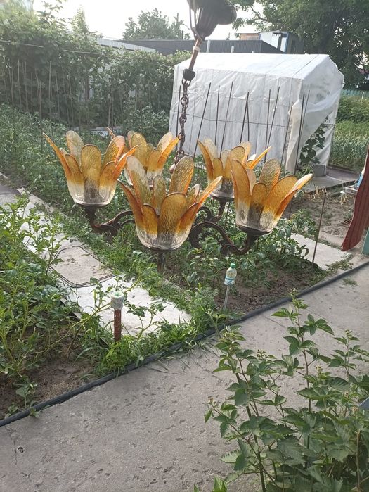 Продам Люстру в дом