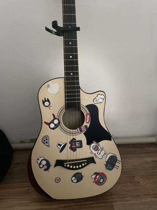 Арзан гитараа,саудасы жок итак арзан гитара