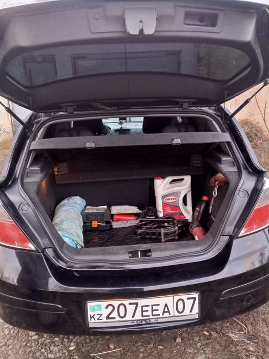 Продам Опель Астра Н 2010г.в