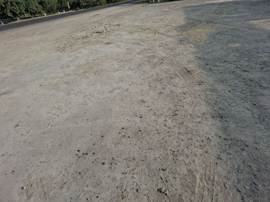 Tadbirkorlik uchun yer maydoni hamda fudbol maydoni sotiladi