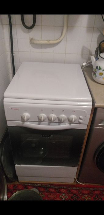 Продам газ плиту