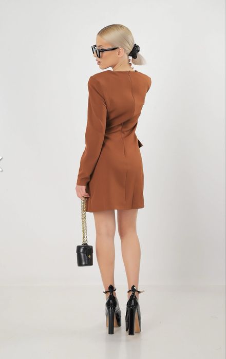 Нова рокля pause 40 размер