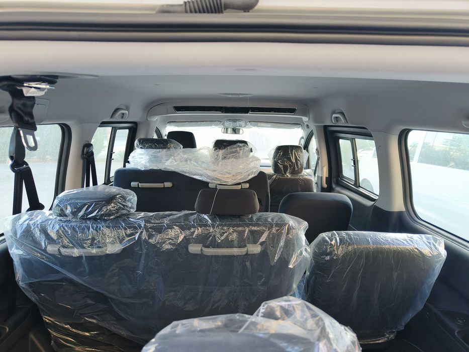 JAC M4 8+1 seats minnivan