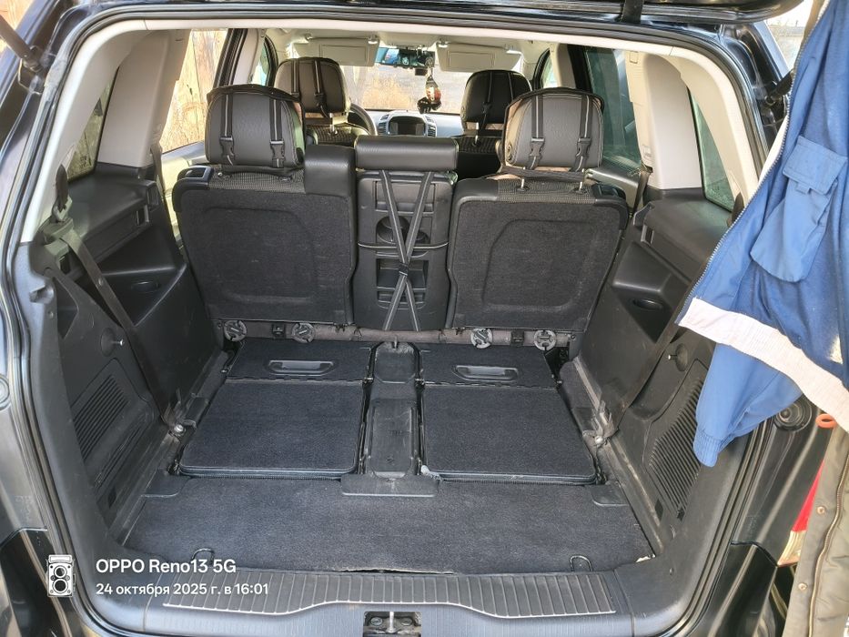 Opel Zafira B 2011год