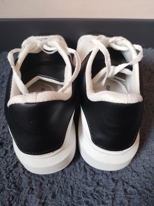 Adidași pentru femei