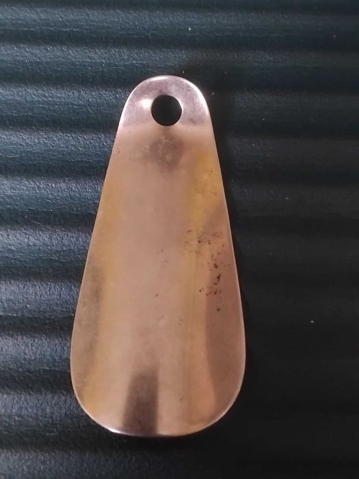 Здрава и Стабилна Метална Обувалка