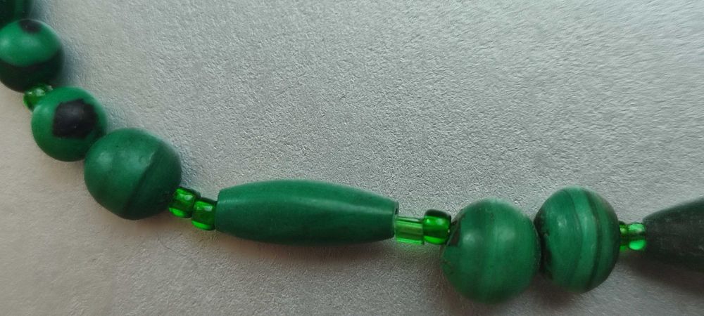 Красивые бусы из камня МАЛАХИТ для подарка