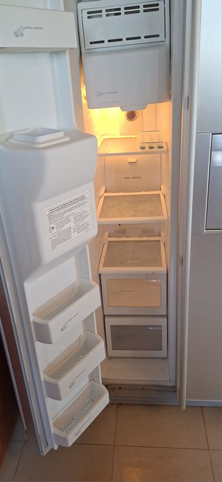 Frigider samnsung cu 2 uși stare bună 2500lei