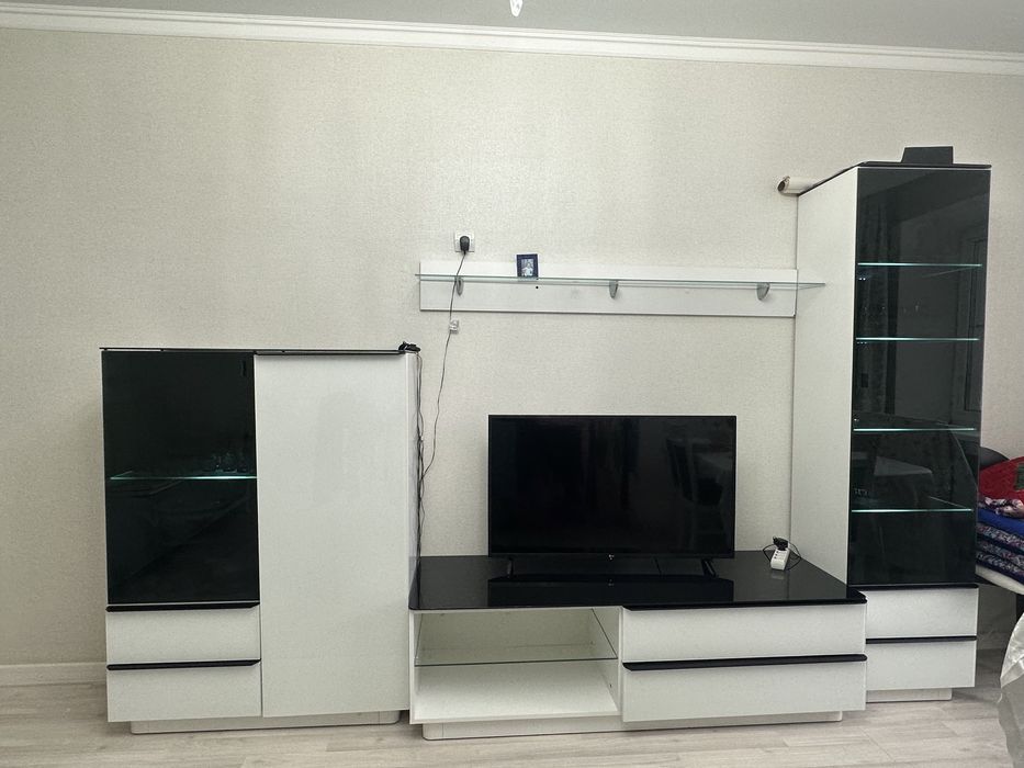 Продам стенку срочно