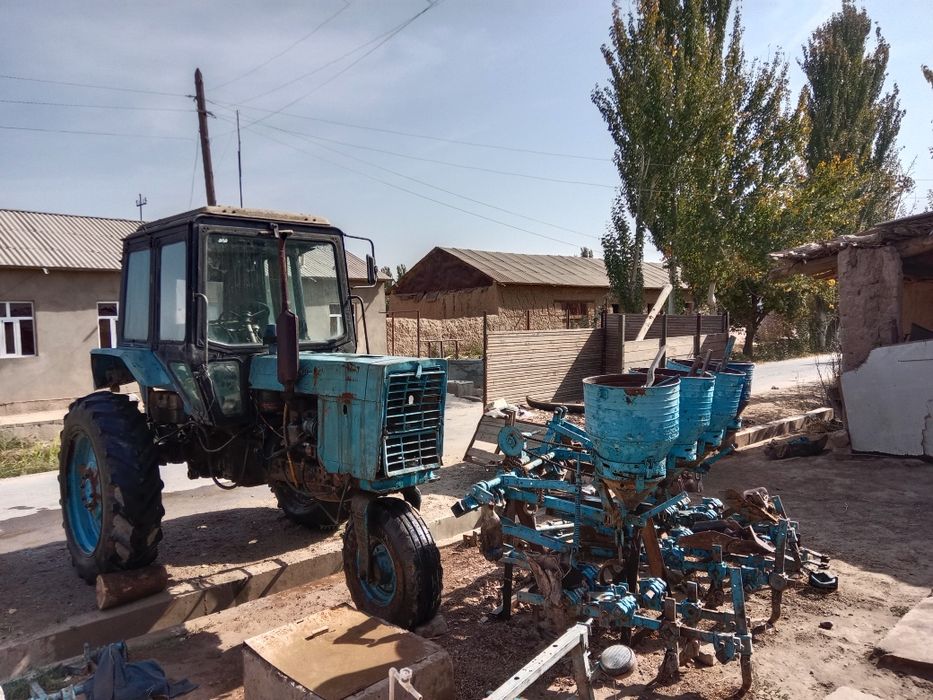 Traktor MTZ Sotiladi