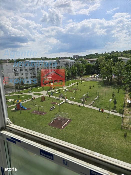 Apartament 2 camere, zona Nicolina