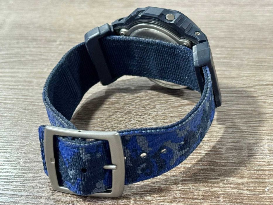 Часовник Casio G-Shock DW-5600LU-2ER