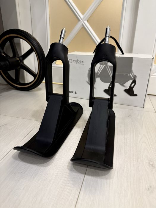 Продаются лыжи Cybex для коляски