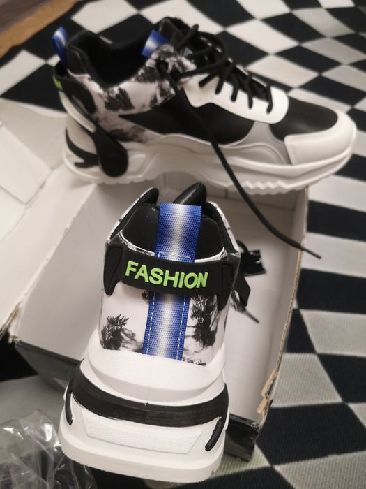 Кроссовки кросовки