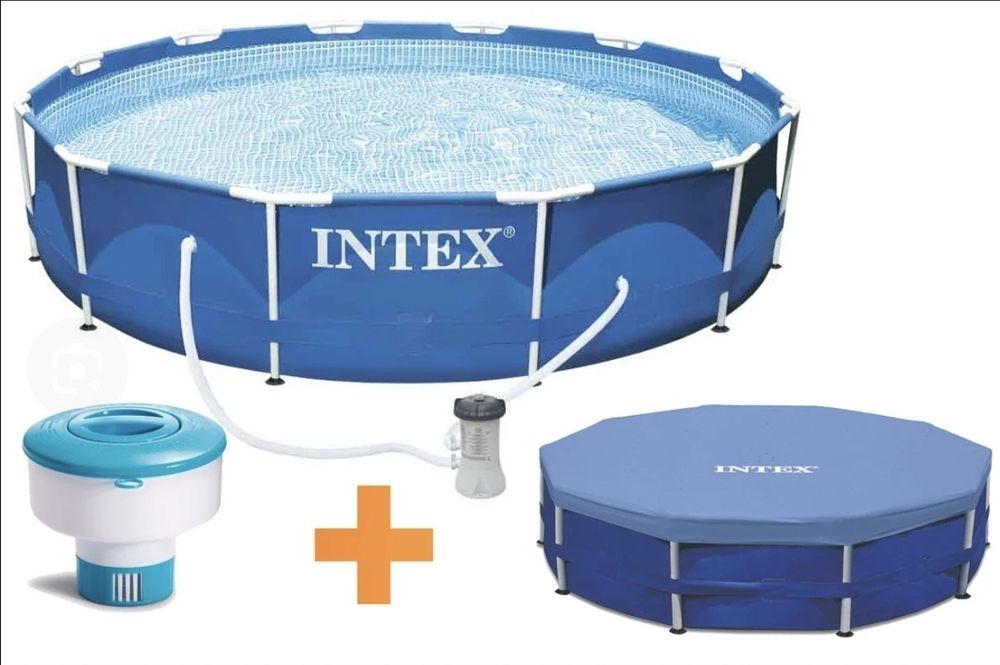 Басейн на Intex много запазен със стълба, помпа и покривало без кашон!!!