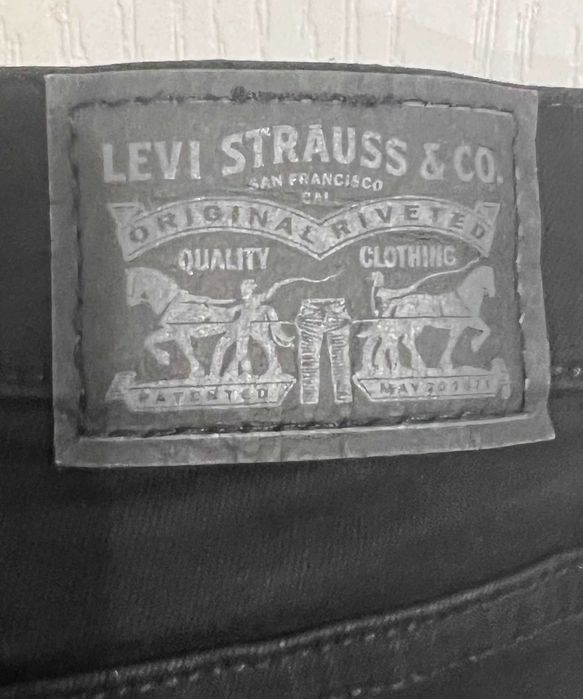 Дамски дънки черни LEVIS 710 SUPER SKINNY размер 26