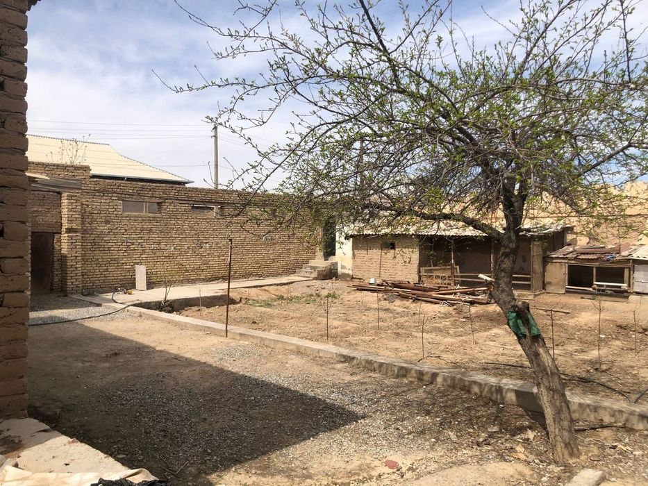 Карши шахар Харамжуй махалласи Билимдонлар кучаси 48 А уй