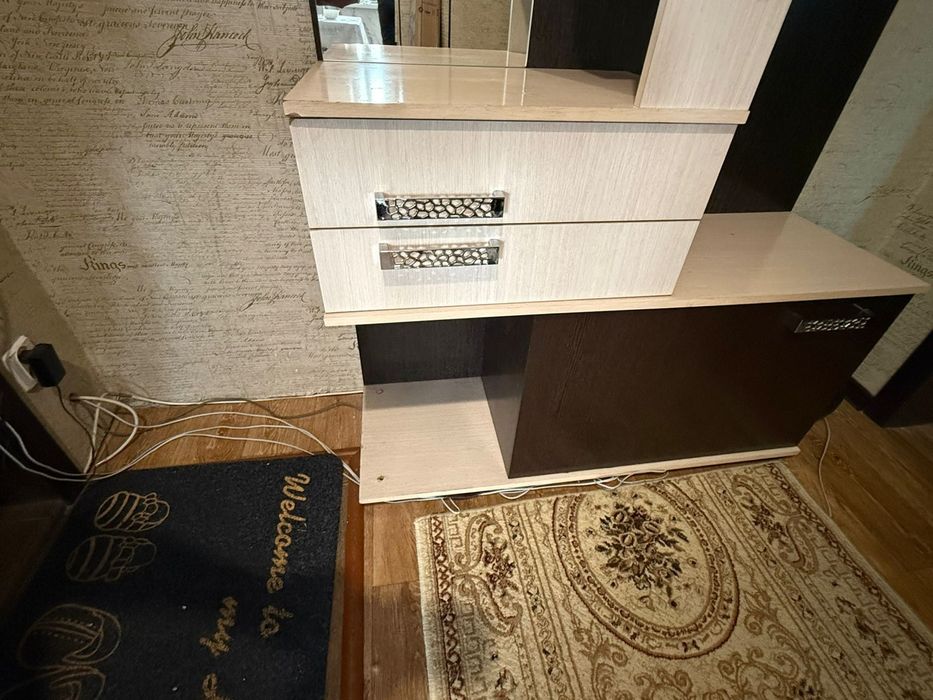 Продам   прихожую