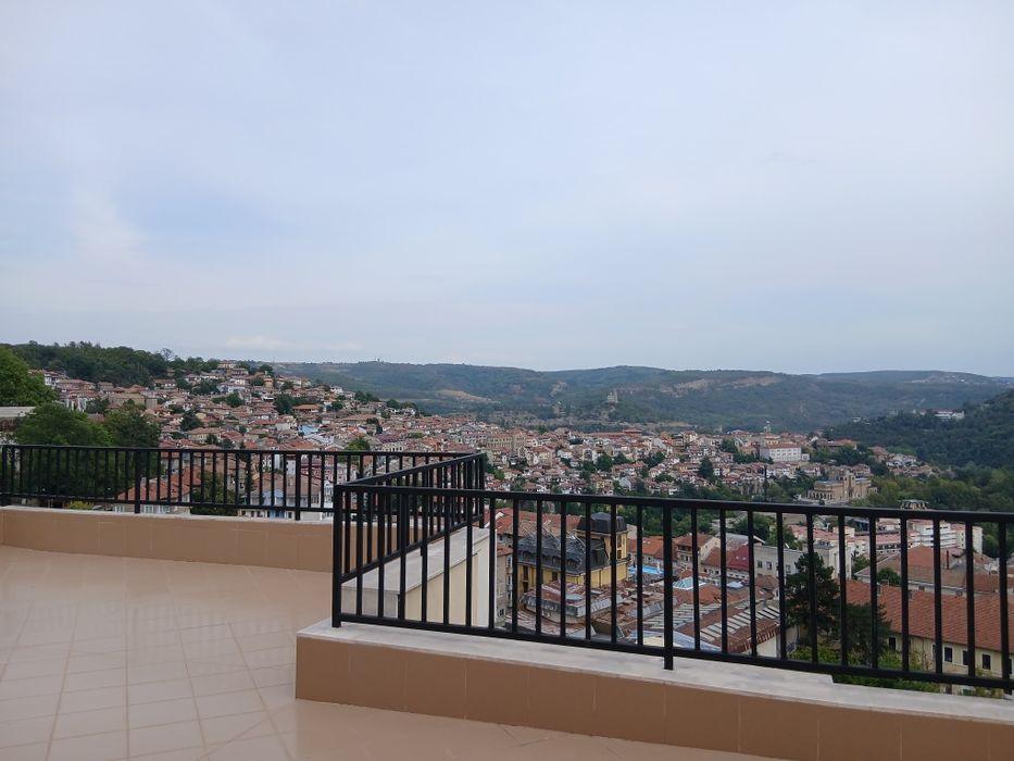 УНИКАЛЕН панорамен в ТОП ЦЕНТЪР за нощувки- 2 спални БЕЗПЛАТЕН ПАРКИНГ