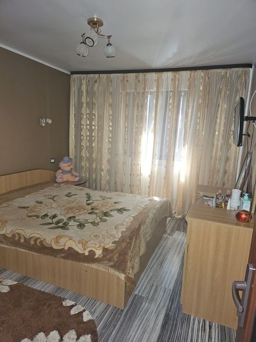Vând casă + mașină comuna Oancea/ schimb cu apartament în județul Galați!Teren de 1900m2