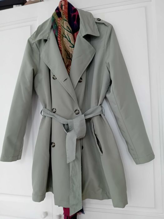 Нов дамски шлифер