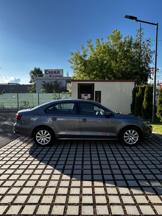 De Vanzare volkswagen jetta | 1.2TSI | an fabricatie 2017 | 112.000km | Al doilea proprietar | Carte Service