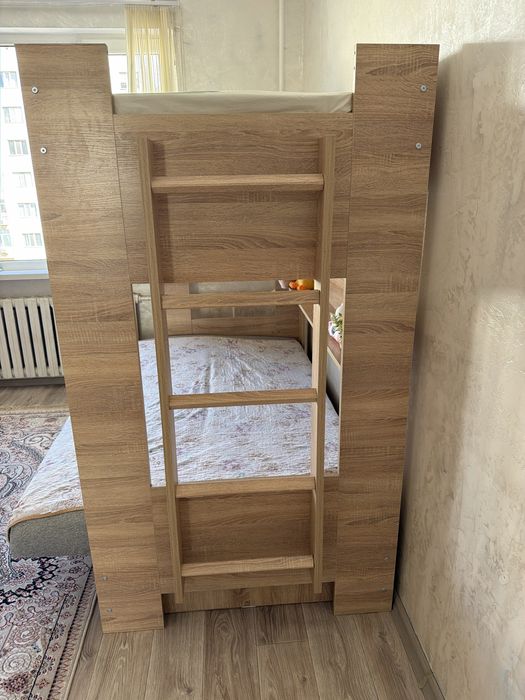 Прдается двухярусная кровать