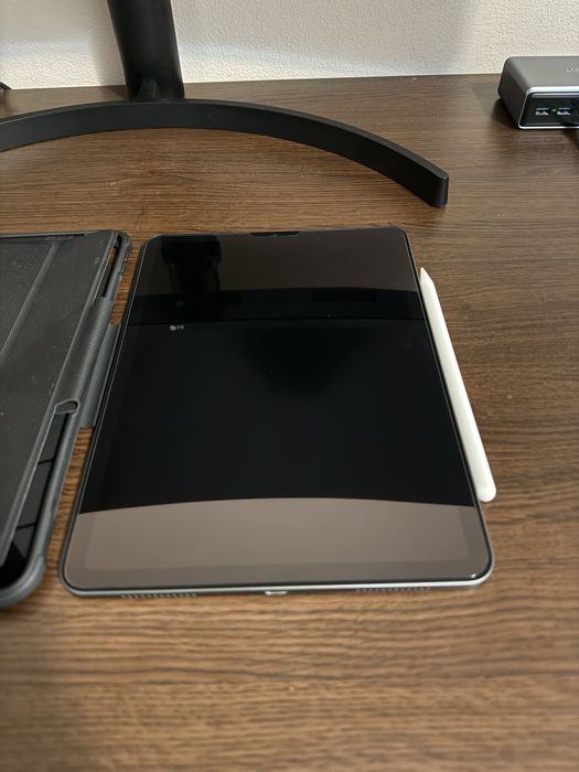 iPad Air 5 th Generation M1 2022 64GB WiFi + Apple Pencil