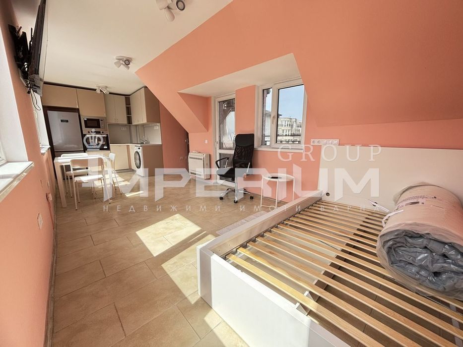 Дава се под наем Едностаен апартамент в Варна, Център - 42 кв.м за 382.5 € - Снимка #4