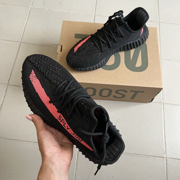 Adidas Yeezy Boost 350 V2 Core Red - 42/43