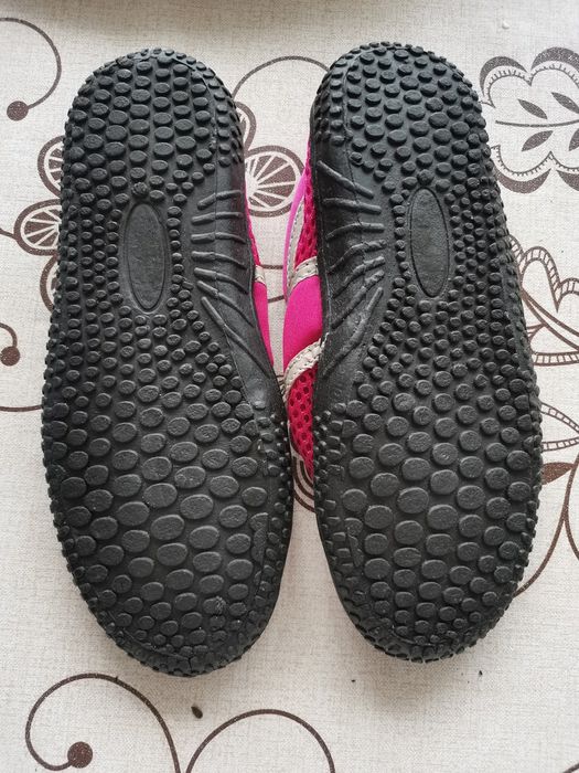 Сандали за плаж 31 и 27 номер