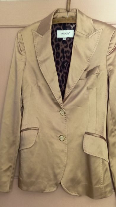 Женский элегантный жакет