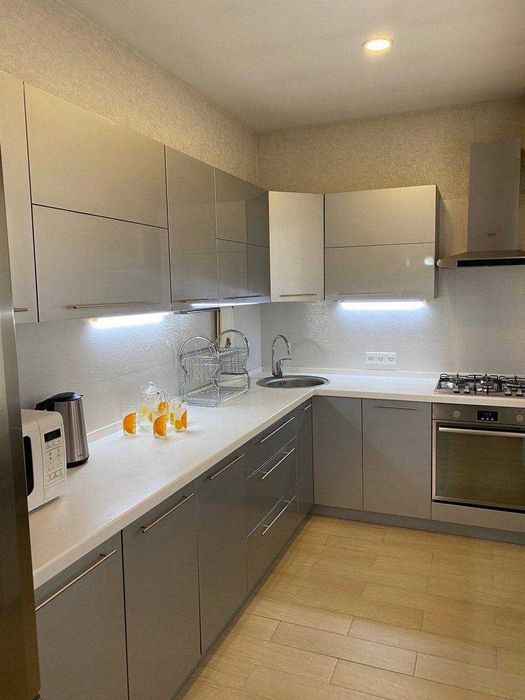 ЦУМ 3/3/4 ул Чимкентская, 110 школа