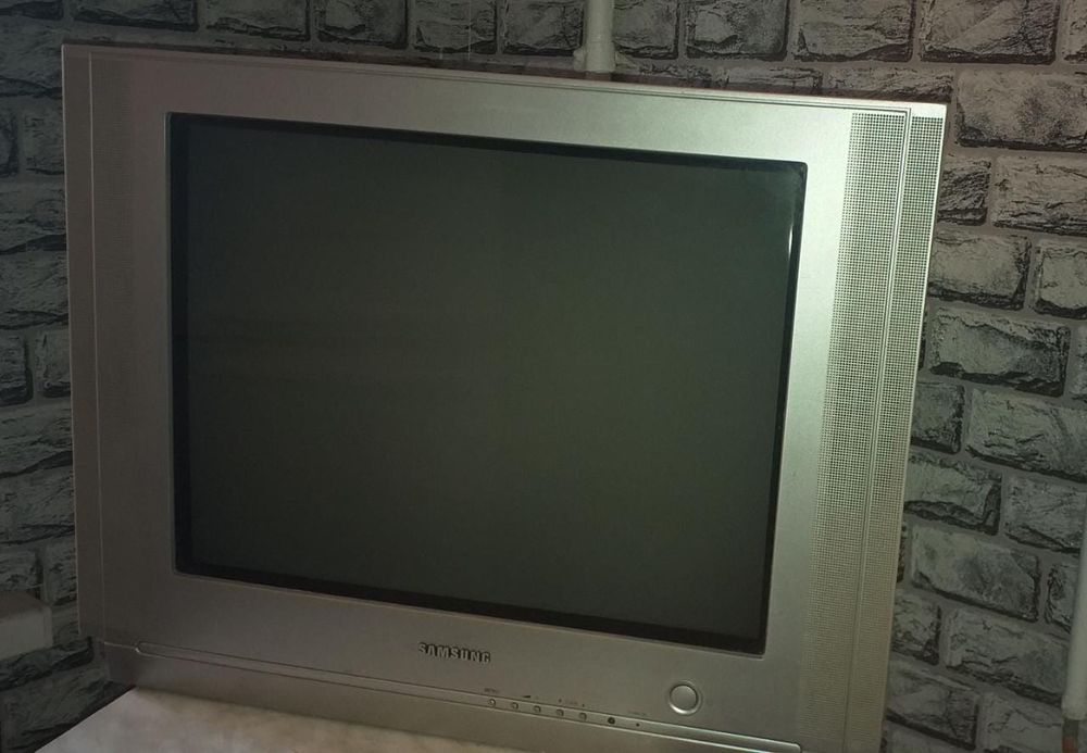 Срочно продам телевизор