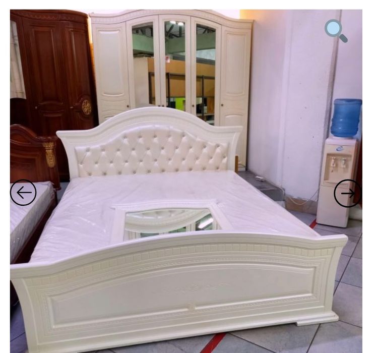 Спальный гарнитур