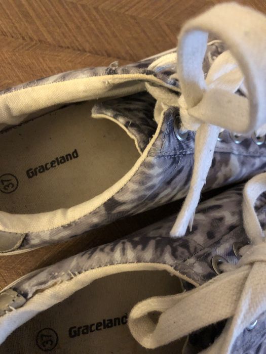 Дамски кецове - 6 евро